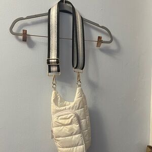 Stylish water bottle Cream Quilted Crossbody Bag